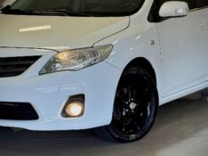 TOYOTA COROLLA 2.0 XEI 16V FLEX 4P AUTOMÁTICO 2011/2012 MALAGGI VEÍCULOS ENCANTADO / Carros no Vale