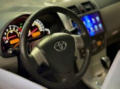 TOYOTA COROLLA 2.0 XEI 16V FLEX 4P AUTOMÁTICO 2011/2012 MALAGGI VEÍCULOS ENCANTADO / Carros no Vale