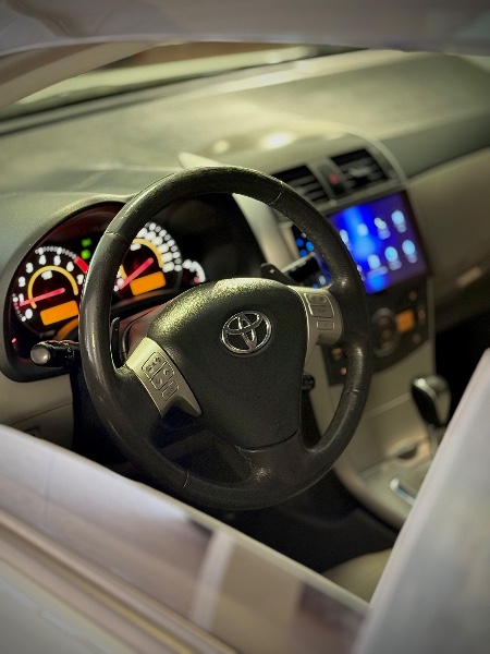 TOYOTA COROLLA 2.0 XEI 16V FLEX 4P AUTOMÁTICO 2011/2012 MALAGGI VEÍCULOS ENCANTADO / Carros no Vale