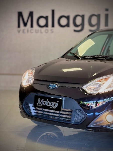FORD FIESTA 1.6 CLASS SEDAN 8V 2010/2011 MALAGGI VEÍCULOS ENCANTADO / Carros no Vale