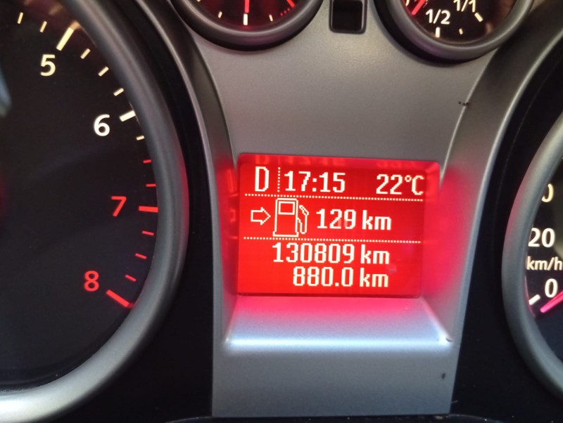 FORD FOCUS 2.0 FLEX 2013/2013 ALTERNATIVA VEÍCULOS LAJEADO / Carros no Vale