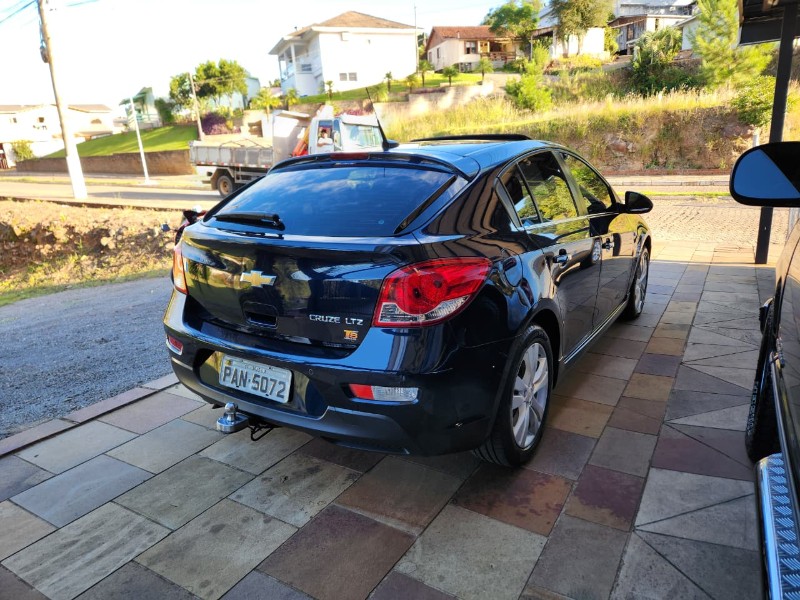 CHEVROLET CRUZE SPORT6 LTZ 1.8 2015/2016 TS VEÍCULOS ANTA GORDA / Carros no Vale