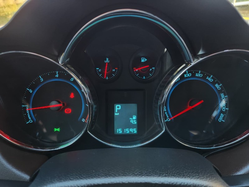 CHEVROLET CRUZE SPORT6 LTZ 1.8 2015/2016 TS VEÍCULOS ANTA GORDA / Carros no Vale