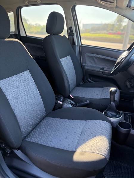 FORD FIESTA 1.6 8V 2014 /2014 NEURI VEÍCULOS LAJEADO / Carros no Vale