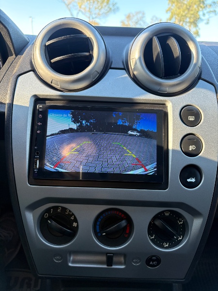 FORD FIESTA 1.6 8V 2014 /2014 NEURI VEÍCULOS LAJEADO / Carros no Vale