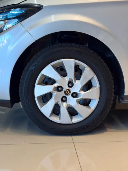 CHEVROLET ONIX HATCH LT 1.4 8V FLEXPOWER 5P MEC. 2013/2014 JM AUTOMÓVEIS VENÂNCIO AIRES / Carros no Vale