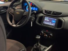CHEVROLET ONIX HATCH LT 1.4 8V FLEXPOWER 5P MEC. 2013/2014 JM AUTOMÓVEIS VENÂNCIO AIRES / Carros no Vale
