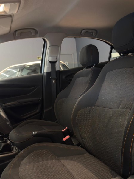 CHEVROLET ONIX HATCH LT 1.4 8V FLEXPOWER 5P MEC. 2013/2014 JM AUTOMÓVEIS VENÂNCIO AIRES / Carros no Vale