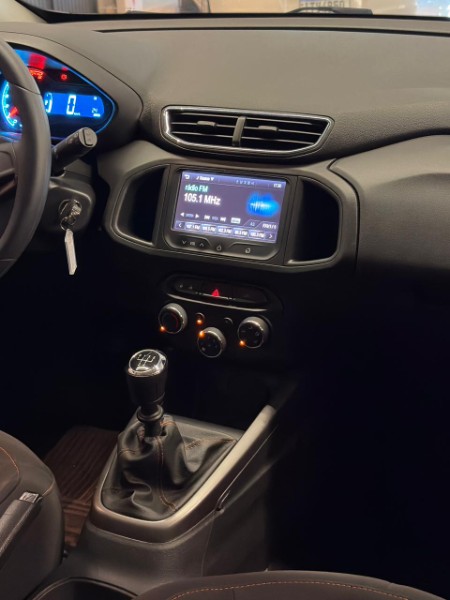 CHEVROLET ONIX HATCH LT 1.4 8V FLEXPOWER 5P MEC. 2013/2014 JM AUTOMÓVEIS VENÂNCIO AIRES / Carros no Vale