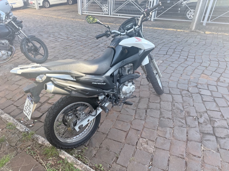 HONDA MOTOS NXR 160 BROS ESDD 2016/2016 ELY AUTOMÓVEIS LAJEADO / Carros no Vale