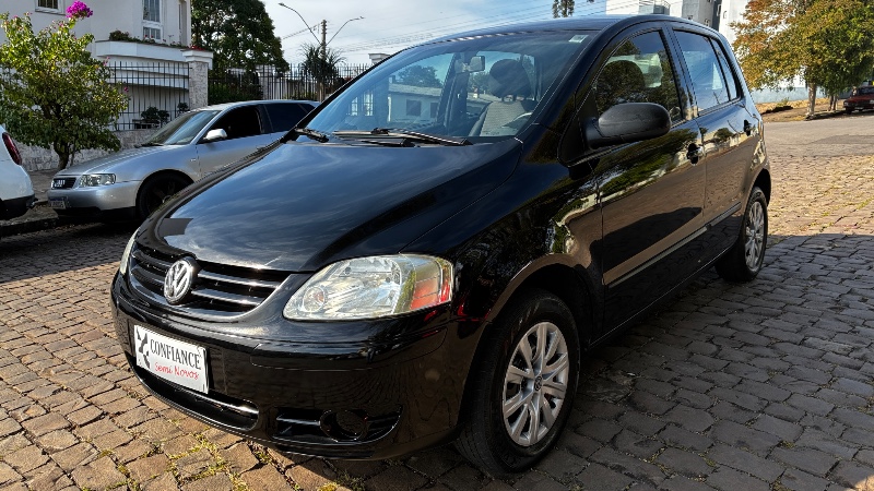 VOLKSWAGEN FOX 1.0 MI CITY 8V 2005/2006 COMPLETO VEÍCULOS GUAPORÉ / Carros no Vale