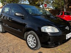 VOLKSWAGEN FOX 1.0 MI CITY 8V 2005/2006 COMPLETO VEÍCULOS GUAPORÉ / Carros no Vale