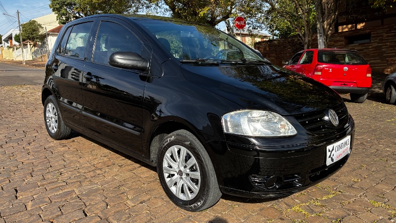 VOLKSWAGEN FOX 1.0 MI CITY 8V 2005/2006 COMPLETO VEÍCULOS GUAPORÉ / Carros no Vale