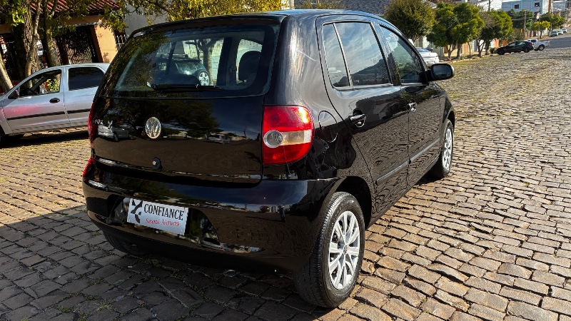 VOLKSWAGEN FOX 1.0 MI CITY 8V 2005/2006 COMPLETO VEÍCULOS GUAPORÉ / Carros no Vale