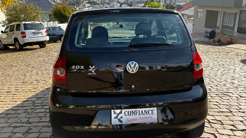 VOLKSWAGEN FOX 1.0 MI CITY 8V 2005/2006 COMPLETO VEÍCULOS GUAPORÉ / Carros no Vale