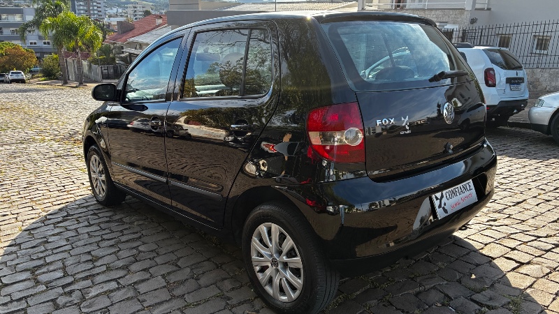 VOLKSWAGEN FOX 1.0 MI CITY 8V 2005/2006 COMPLETO VEÍCULOS GUAPORÉ / Carros no Vale