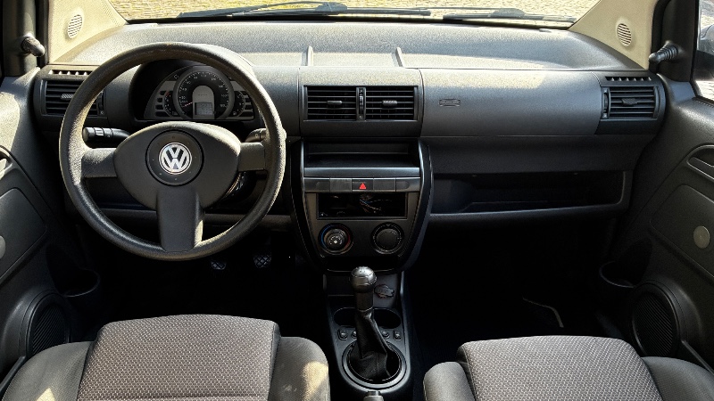 VOLKSWAGEN FOX 1.0 MI CITY 8V 2005/2006 COMPLETO VEÍCULOS GUAPORÉ / Carros no Vale