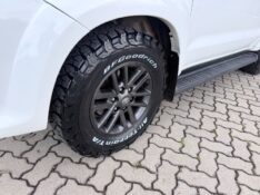 TOYOTA HILUX SW4 3.0 SRV 4X4 7 LUGARES 16V TURBO INTERCOOLER 2014/2014 ELY AUTOMÓVEIS LAJEADO / Carros no Vale