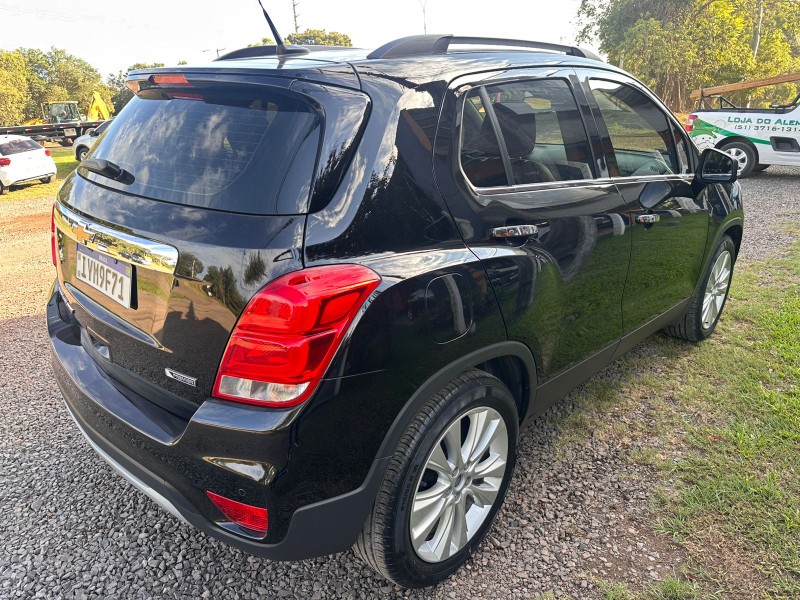 CHEVROLET TRACKER PREMIER 1.4 TURBO /2018 MENEGHINI VEÍCULOS ARROIO DO MEIO / Carros no Vale CHEVROLET TRACKER PREMIER 1.4 TURBO /2018 MENEGHINI VEÍCULOS ARROIO DO MEIO / Carros no Vale