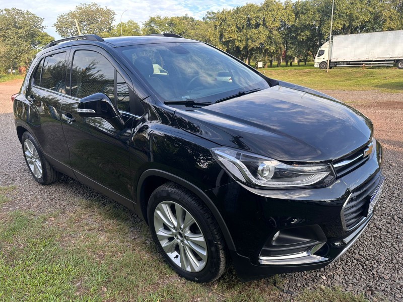 CHEVROLET TRACKER PREMIER 1.4 TURBO /2018 MENEGHINI VEÍCULOS ARROIO DO MEIO / Carros no Vale CHEVROLET TRACKER PREMIER 1.4 TURBO /2018 MENEGHINI VEÍCULOS ARROIO DO MEIO / Carros no Vale