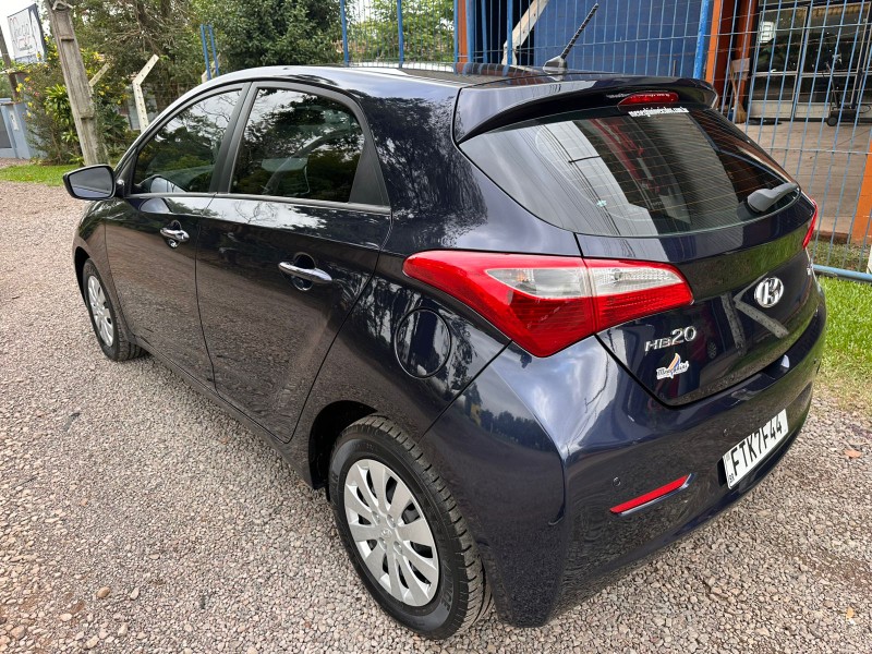 HYUNDAI HB20 COMFORT 1.6 /2014 MENEGHINI VEÍCULOS ARROIO DO MEIO / Carros no Vale HYUNDAI HB20 COMFORT 1.6 /2014 MENEGHINI VEÍCULOS ARROIO DO MEIO / Carros no Vale