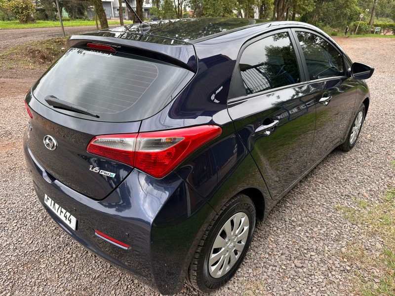 HYUNDAI HB20 COMFORT 1.6 /2014 MENEGHINI VEÍCULOS ARROIO DO MEIO / Carros no Vale HYUNDAI HB20 COMFORT 1.6 /2014 MENEGHINI VEÍCULOS ARROIO DO MEIO / Carros no Vale