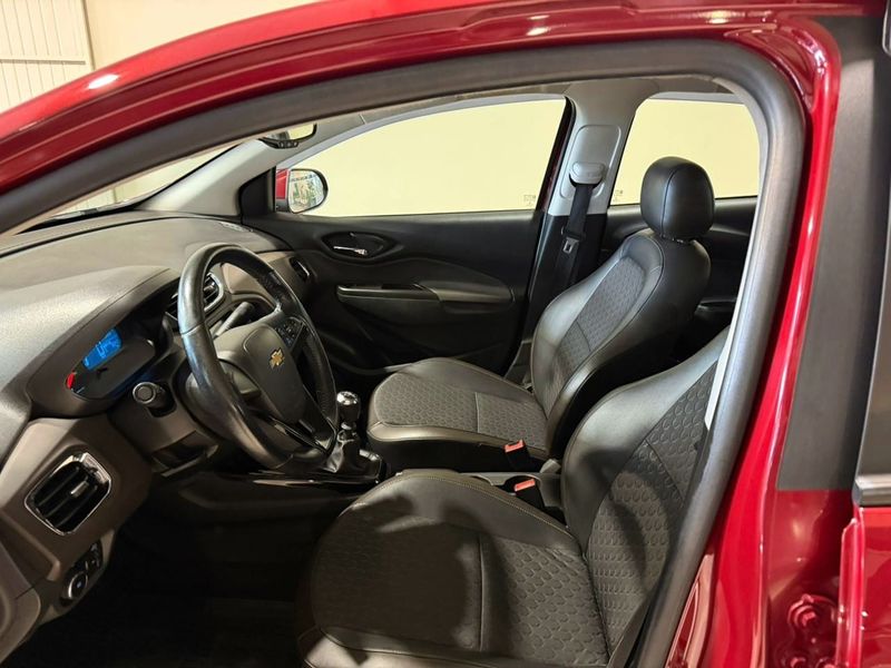 Chevrolet Prisma 1.4 Ltz 2016/2017 SIM VEÍCULOS PORTO ALEGRE / Carros no Vale