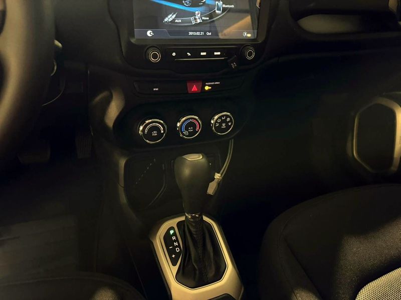 Jeep Renegade 1.8 4×2 16v 2018/2018 SIM VEÍCULOS PORTO ALEGRE / Carros no Vale