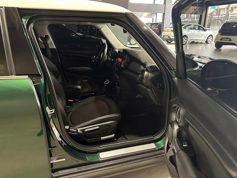 Mini Cooper 1.5 136 Cv 2014/2015 SIM VEÍCULOS PORTO ALEGRE / Carros no Vale