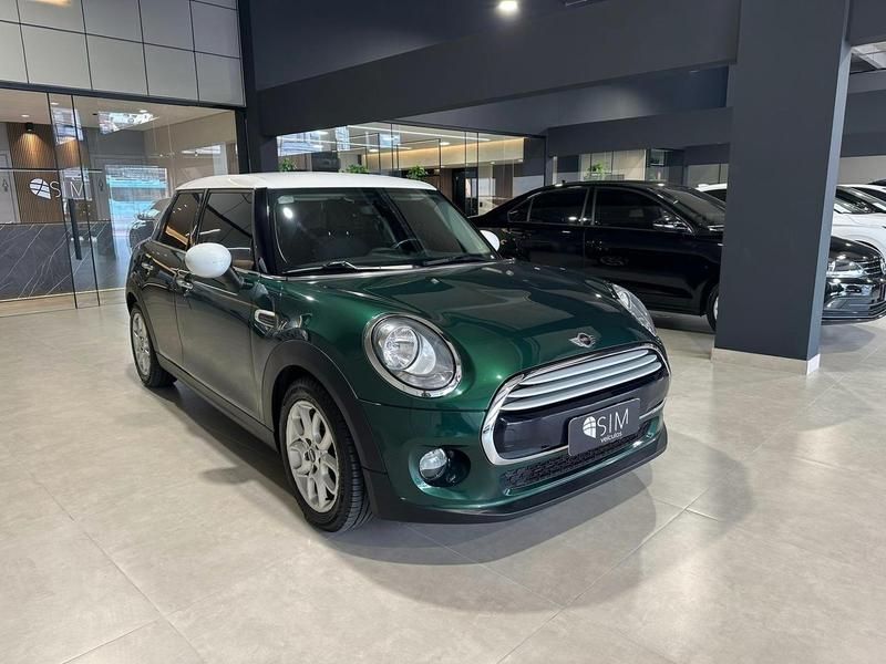 Mini Cooper 1.5 136 Cv 2014/2015 SIM VEÍCULOS PORTO ALEGRE / Carros no Vale