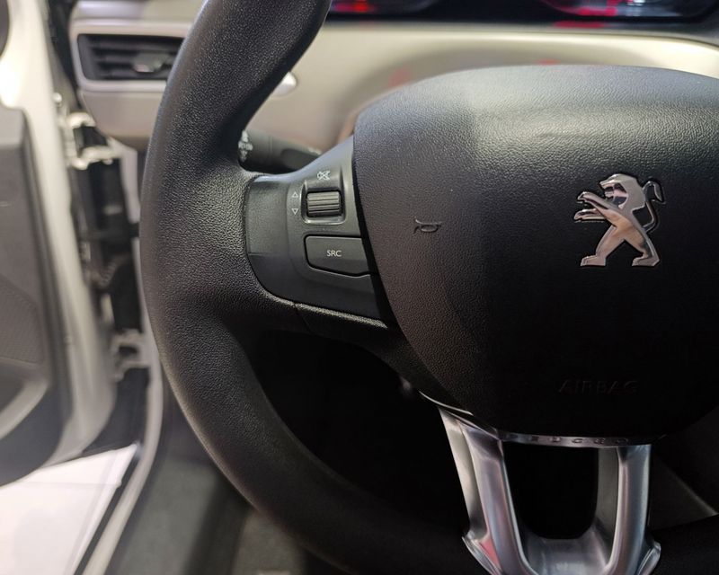 Peugeot 2008 Allure Pack 1.6 16v 2021/2022 SIM VEÍCULOS PORTO ALEGRE / Carros no Vale