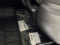 Volkswagen Fox 1.0 8v G2 2012/2013 SIM VEÍCULOS PORTO ALEGRE / Carros no Vale