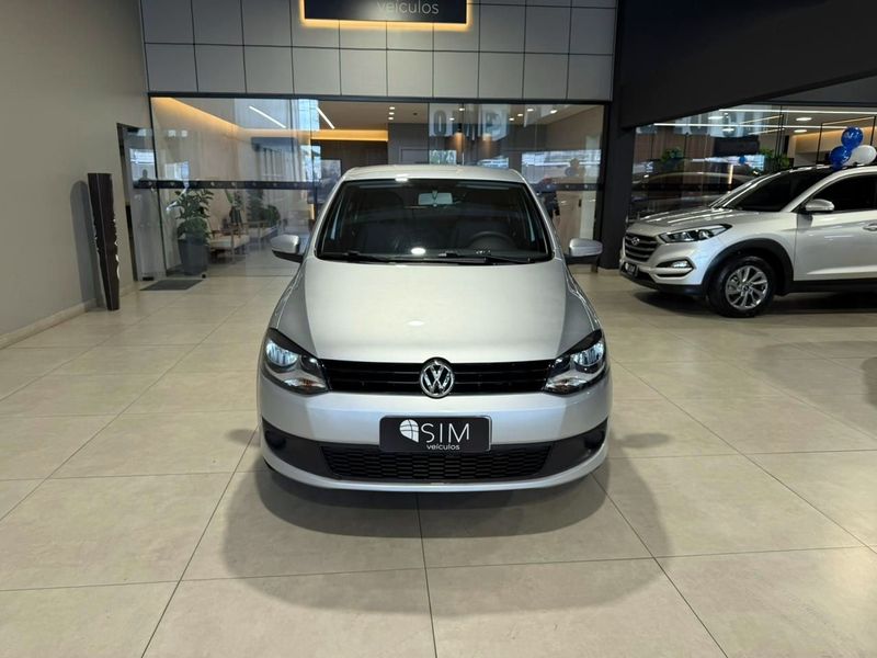 Volkswagen Fox 1.0 8v G2 2012/2013 SIM VEÍCULOS PORTO ALEGRE / Carros no Vale