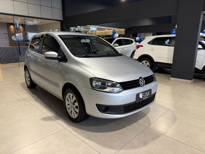 Volkswagen Fox 1.0 8v G2 2012/2013 SIM VEÍCULOS PORTO ALEGRE / Carros no Vale