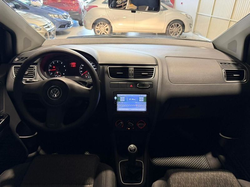 Volkswagen Fox 1.0 8v G2 2012/2013 SIM VEÍCULOS PORTO ALEGRE / Carros no Vale