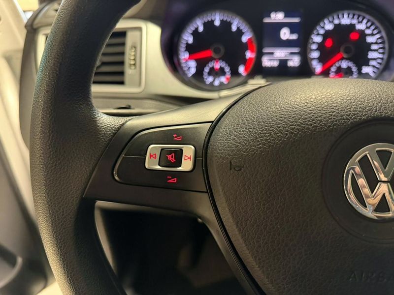 Volkswagen Fox Connect 1.6 8v 2019/2019 SIM VEÍCULOS PORTO ALEGRE / Carros no Vale