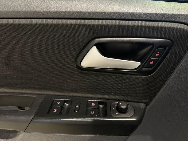Volkswagen Fox Connect 1.6 8v 2019/2019 SIM VEÍCULOS PORTO ALEGRE / Carros no Vale