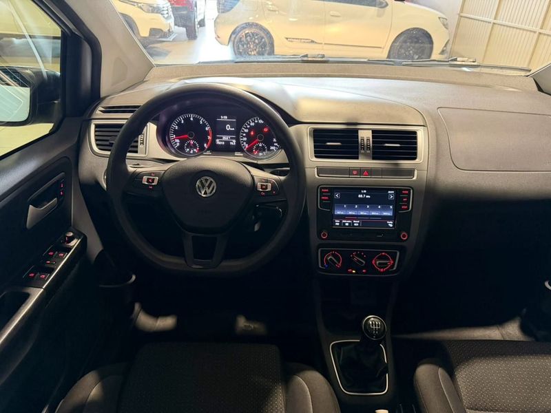 Volkswagen Fox Connect 1.6 8v 2019/2019 SIM VEÍCULOS PORTO ALEGRE / Carros no Vale