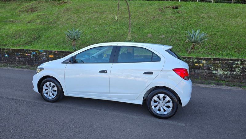 CHEVROLET ONIX HATCH Joy 1.0 8V Mec. 2019/2019 AUTO NÍVEL VEÍCULOS SANTA CRUZ DO SUL / Carros no Vale CHEVROLET ONIX HATCH Joy 1.0 8V Mec. 2019/2019 AUTO NÍVEL VEÍCULOS SANTA CRUZ DO SUL / Carros no Vale