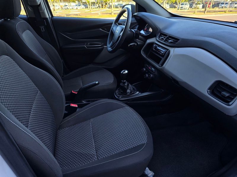 CHEVROLET ONIX HATCH Joy 1.0 8V Mec. 2019/2019 AUTO NÍVEL VEÍCULOS SANTA CRUZ DO SUL / Carros no Vale CHEVROLET ONIX HATCH Joy 1.0 8V Mec. 2019/2019 AUTO NÍVEL VEÍCULOS SANTA CRUZ DO SUL / Carros no Vale
