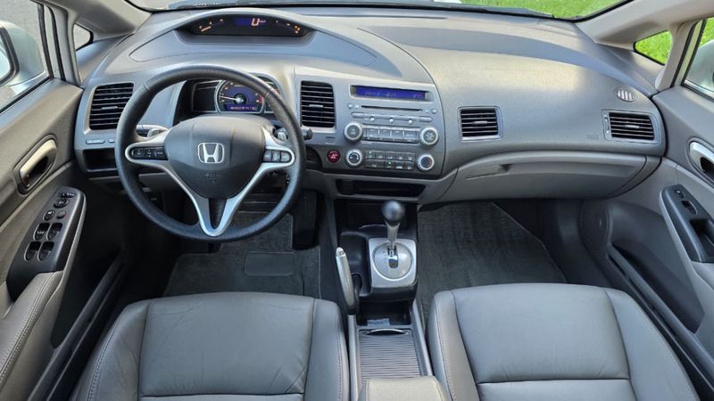 Honda Civic Sed LXL/ LXL SE 1.8 16V 2010/2011 AUTO NÍVEL VEÍCULOS SANTA CRUZ DO SUL / Carros no Vale