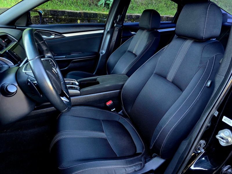 Honda Civic Sedan SPORT 2.0 16V 2018/2018 AUTO NÍVEL VEÍCULOS SANTA CRUZ DO SUL / Carros no Vale Honda Civic Sedan SPORT 2.0 16V 2018/2018 AUTO NÍVEL VEÍCULOS SANTA CRUZ DO SUL / Carros no Vale
