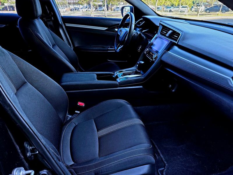 Honda Civic Sedan SPORT 2.0 16V 2018/2018 AUTO NÍVEL VEÍCULOS SANTA CRUZ DO SUL / Carros no Vale Honda Civic Sedan SPORT 2.0 16V 2018/2018 AUTO NÍVEL VEÍCULOS SANTA CRUZ DO SUL / Carros no Vale