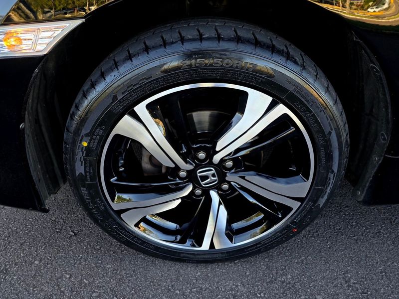 Honda Civic Sedan SPORT 2.0 16V 2018/2018 AUTO NÍVEL VEÍCULOS SANTA CRUZ DO SUL / Carros no Vale Honda Civic Sedan SPORT 2.0 16V 2018/2018 AUTO NÍVEL VEÍCULOS SANTA CRUZ DO SUL / Carros no Vale