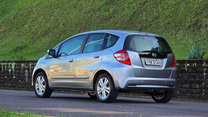 Honda Fit EX/S 1.5 /one 16V 2012/2013 AUTO NÍVEL VEÍCULOS SANTA CRUZ DO SUL / Carros no Vale