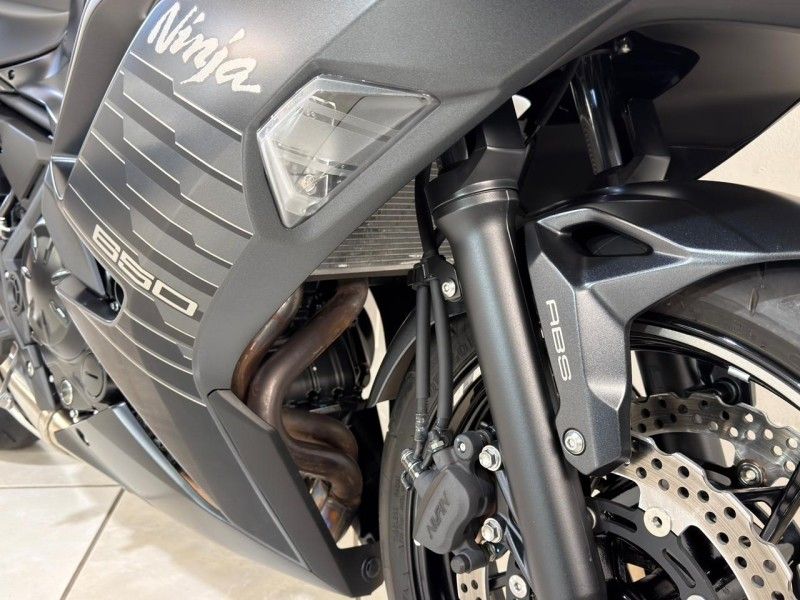 KAWASAKI NINJA 650 2024/2025 SUL SERRA MOTORS CAXIAS DO SUL / Carros no Vale