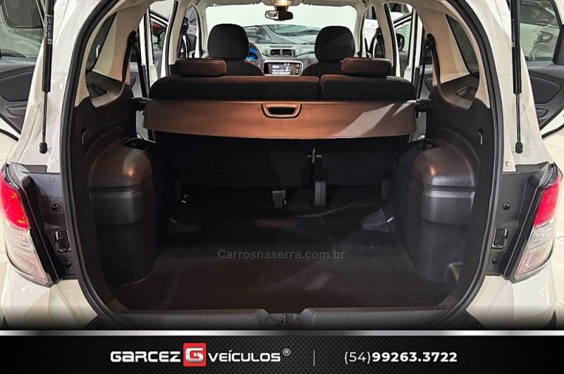 CHEVROLET SPIN 1.8 ACTIV 8V 2017/2018 GARCEZ VEÍCULOS BENTO GONÇALVES / Carros no Vale