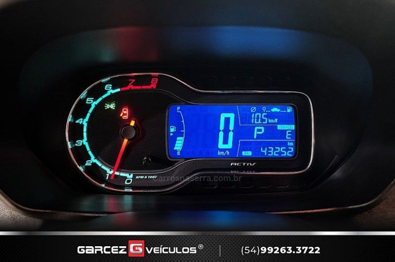 CHEVROLET SPIN 1.8 ACTIV 8V 2017/2018 GARCEZ VEÍCULOS BENTO GONÇALVES / Carros no Vale