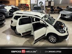 CHEVROLET SPIN 1.8 ACTIV 8V 2017/2018 GARCEZ VEÍCULOS BENTO GONÇALVES / Carros no Vale
