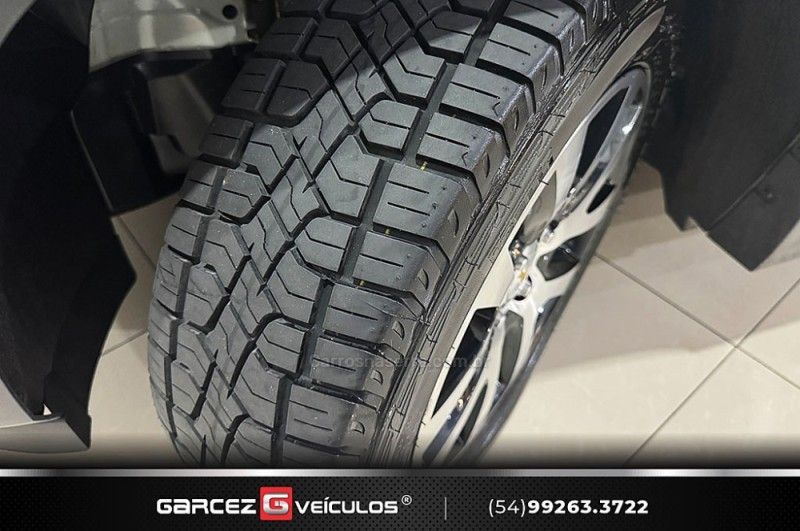 CHEVROLET SPIN 1.8 ACTIV 8V 2017/2018 GARCEZ VEÍCULOS BENTO GONÇALVES / Carros no Vale